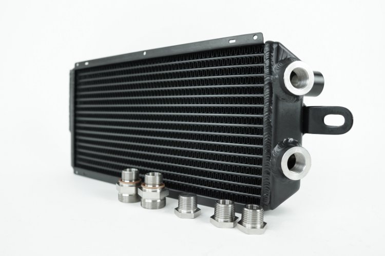 (image for) CSF 65-89 Porsche 911 / 930 OEM+ High-Performance Oil Cooler